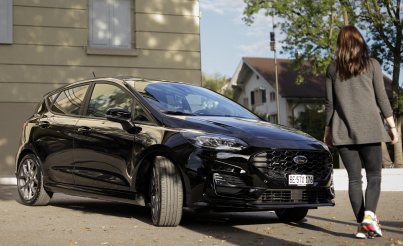 Blog Ford Fiesta mit Person Preview